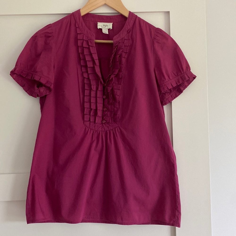 Loft Short- Sleeved Blouse Size Small- Fuchsia
